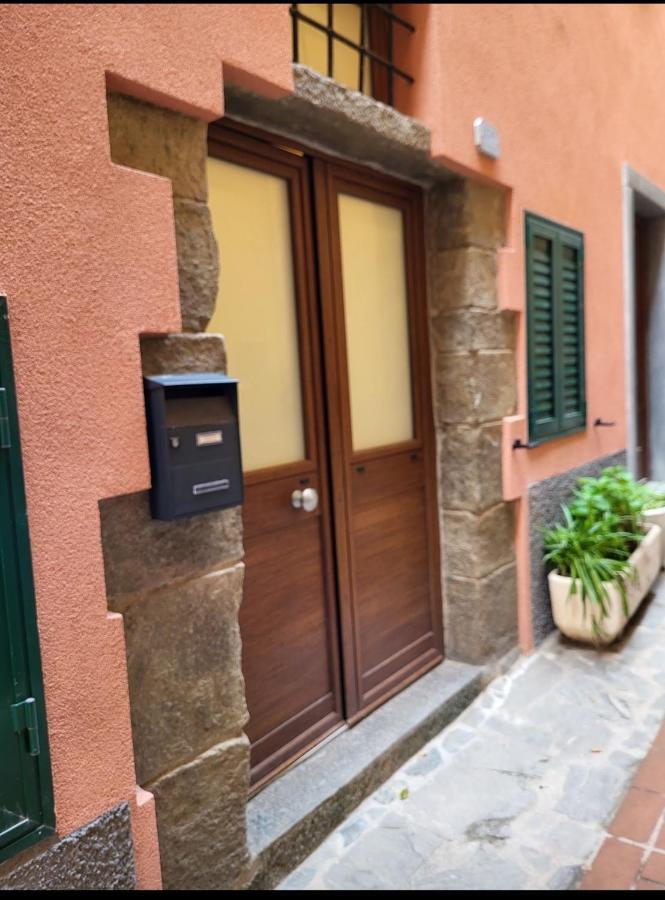 Bianca Luna Manarola Buitenkant foto