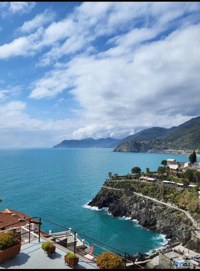 Bianca Luna Manarola Buitenkant foto