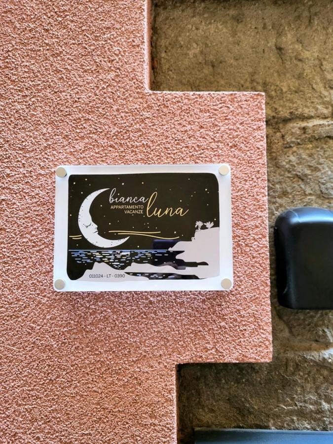 Bianca Luna Manarola Buitenkant foto