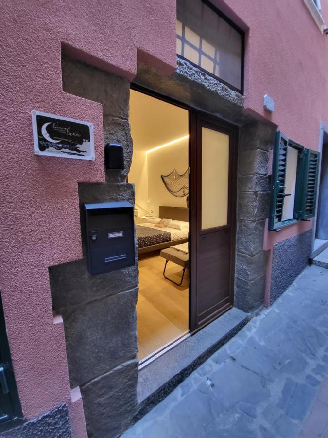 Bianca Luna Manarola Buitenkant foto