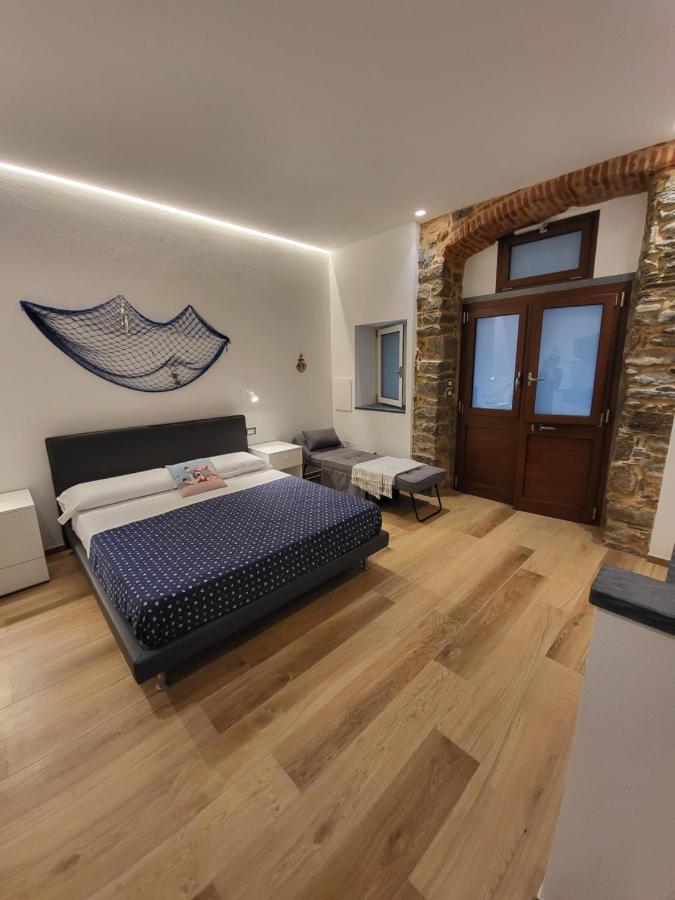 Bianca Luna Manarola Buitenkant foto